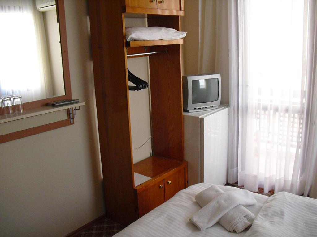 Hotel Kerman 4*