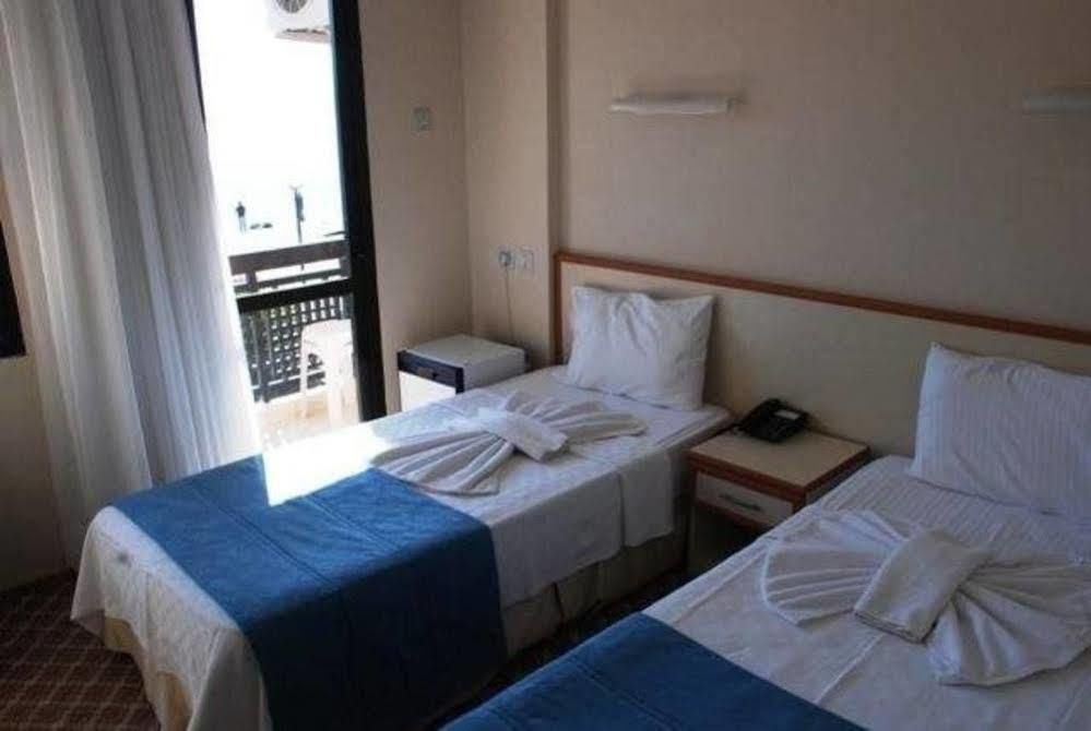 Kerman Hotel 4*